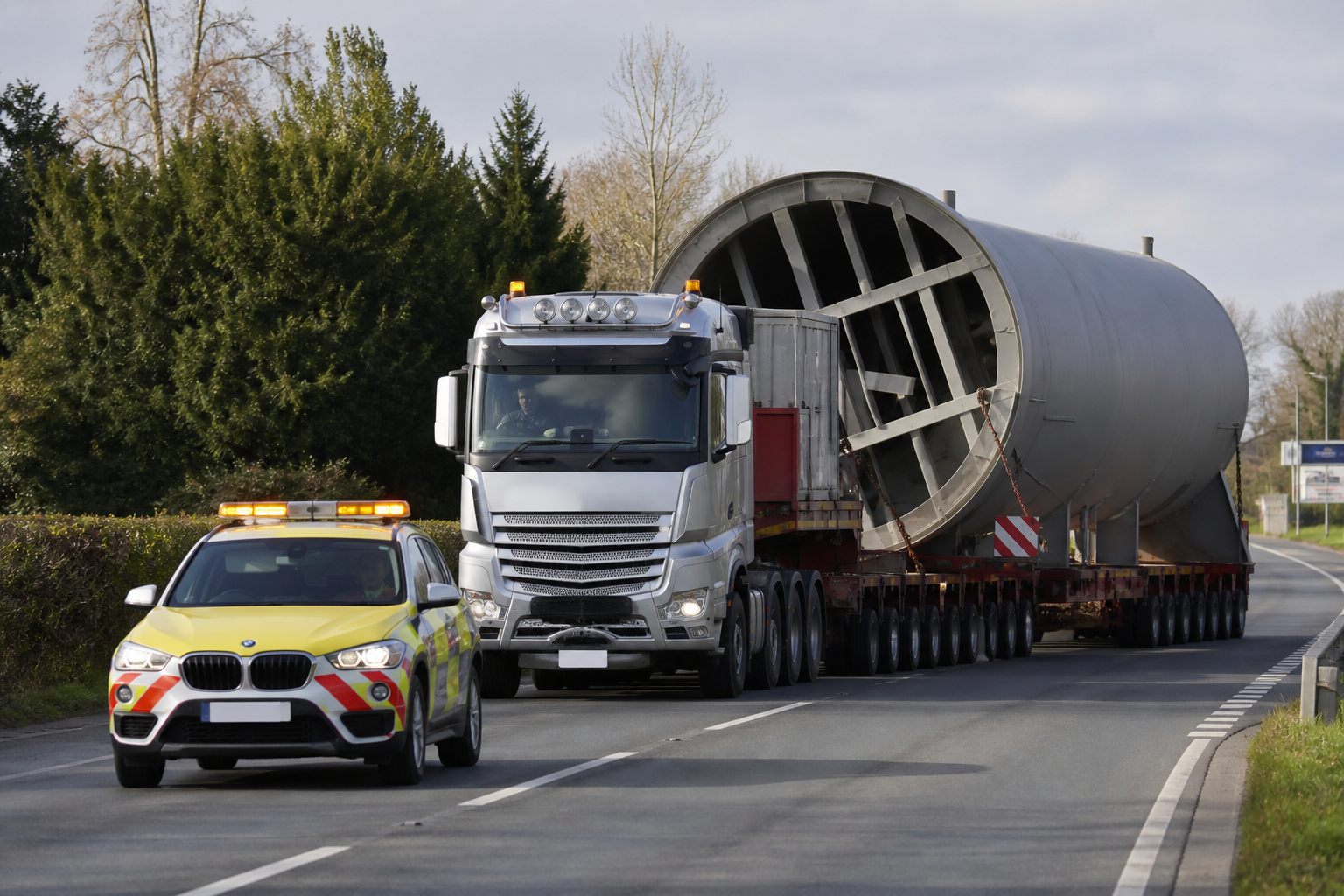 Transporturi anormale pe scurt: ce trebuie să știe șoferii HGV